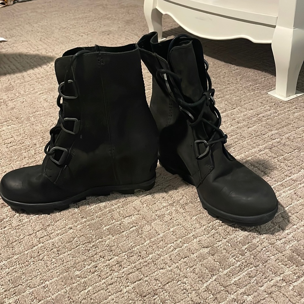 Sorrel laceup wedge